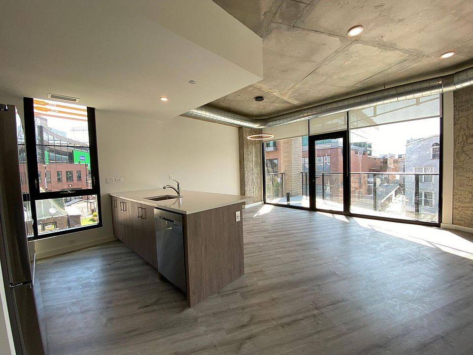 1st image of 1116 W Patterson Ave #303