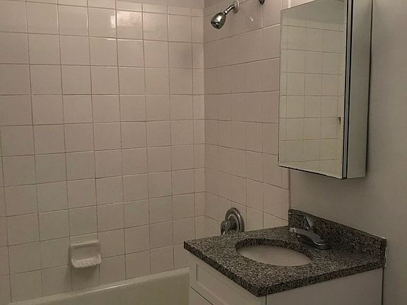 4th image of 9801 67th Ave #2L