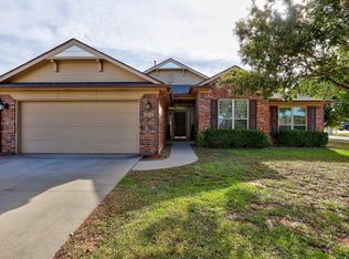 13052 SW 5th St, Yukon, OK 73099