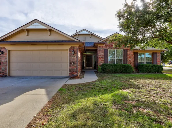13052 SW 5th St, Yukon, OK 73099