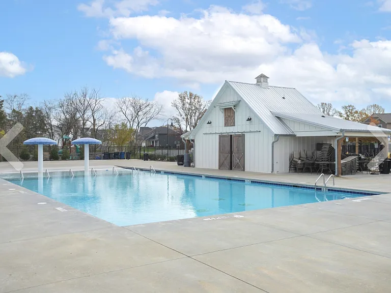 1735 Allwood Ave — Photo 6