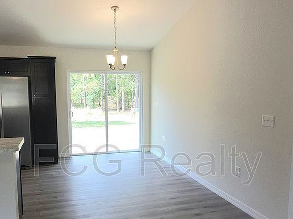5th image of 95 Dogwood Dr
