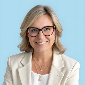 Courtney Russell