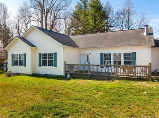 112 Roper Rd, East Flat Rock, NC 28726