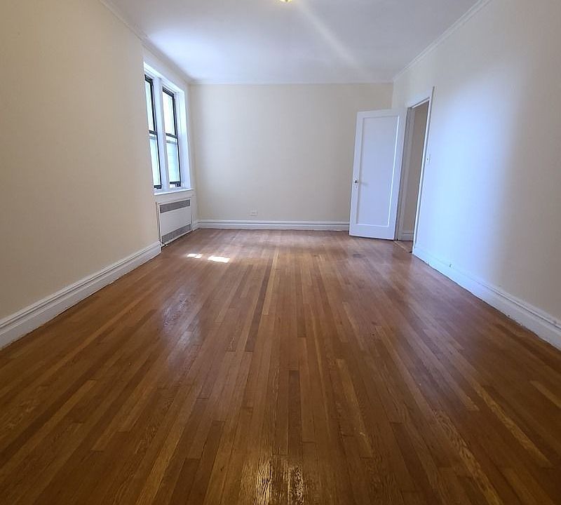 1st image of 50 Linden Blvd APT 4