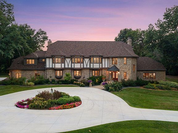 4th image of 1166 Nightingale Blvd