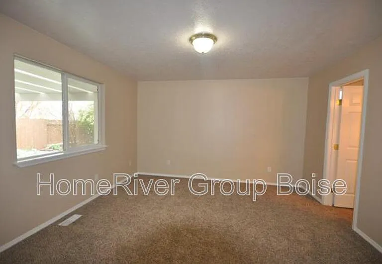 3044 N Sagefire Ave — Photo 11