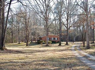 911 Sunset Dr, Greenwood, SC 29646