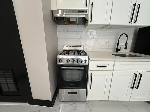 55 Lincoln St Photo 1