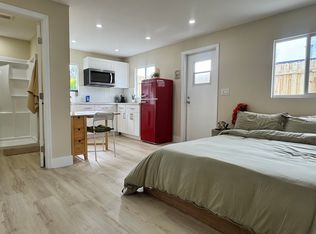 4135 Des Moines St NE #1, Saint Petersburg, FL 33703