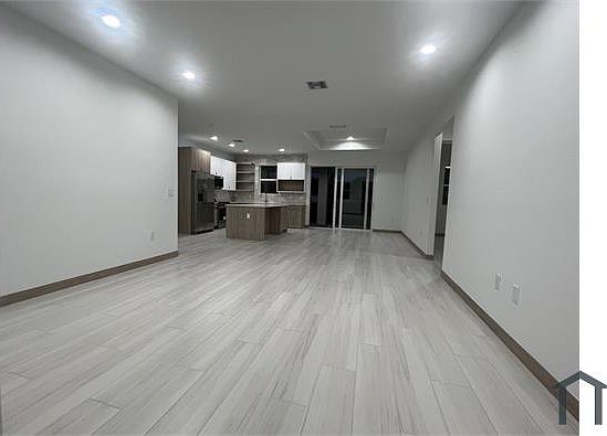 5th image of 2340 Rushmore St