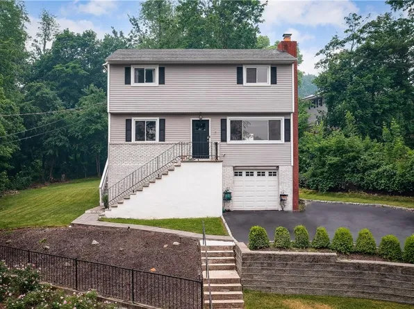 18 Robert Lane, White Plains, NY 10607