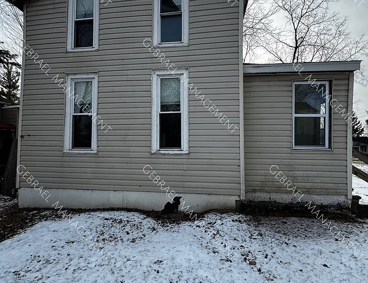 217 Vermont St — Photo 1