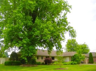 203 Cameo Ln, Carmi, IL 62821