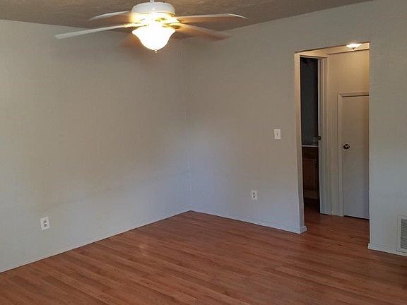 5th image of 1941 Aletha Ln APT 2