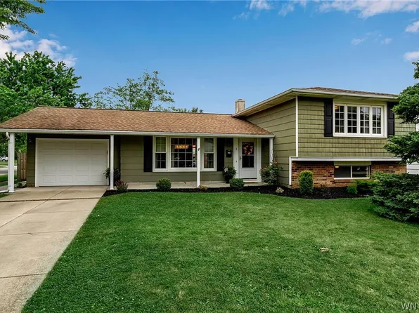 2 Kaymar Dr, Amherst, NY 14228