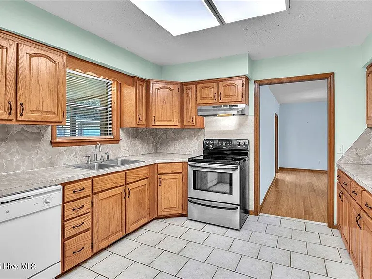 7071 Old Oak Rd NW — Photo 35