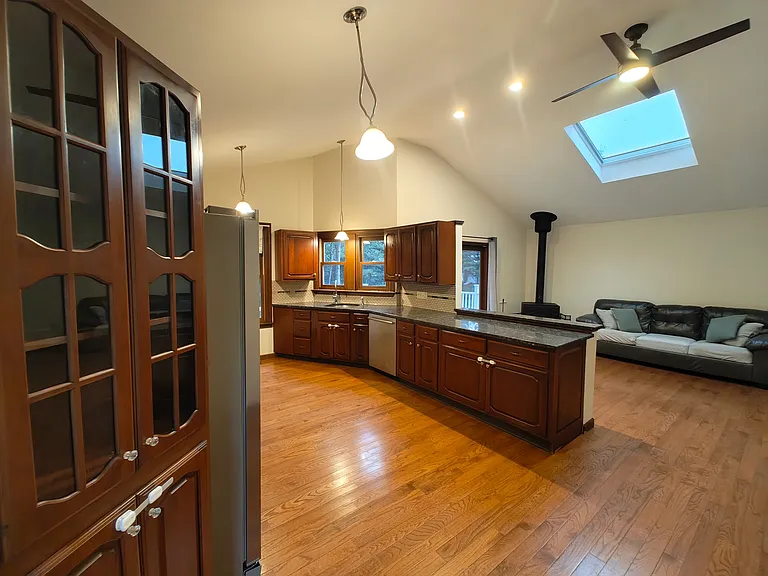 62 Spruce St #1 — Photo 19