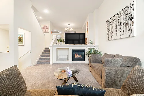 1522 NE 65th Ave Photo 1