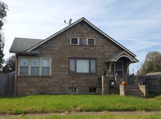 405 41st St, Moline, IL 61265