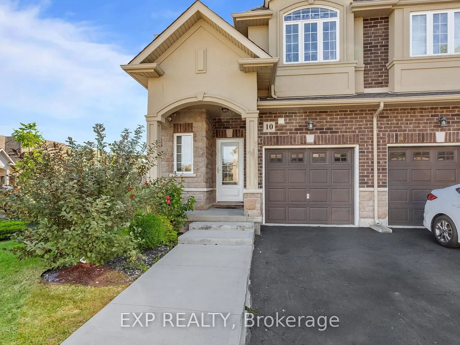 4 bed, $3,400 — Photo 4