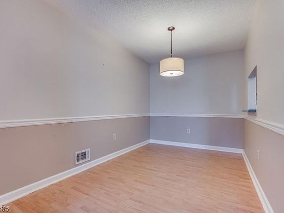 3rd image of 3616 Holman Ct