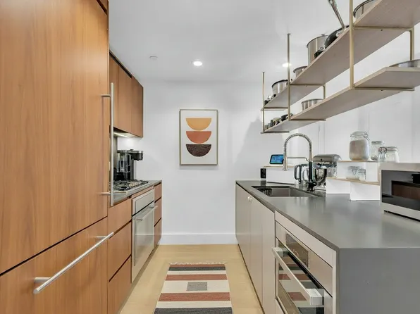 575 4th Avenue image 5 of 20