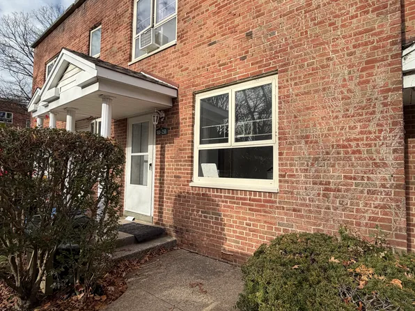 (undisclosed Address), Fresh Meadows, NY 11365
