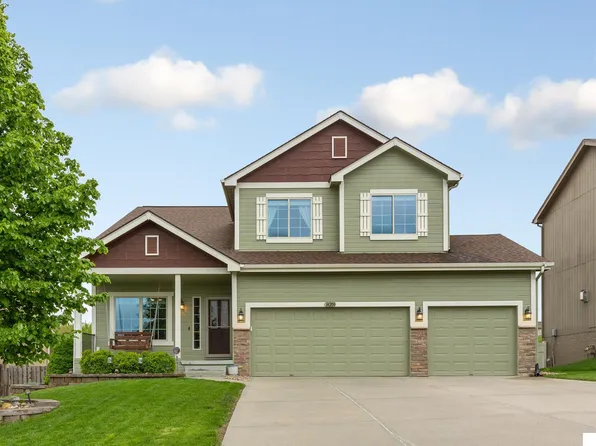 14208 Tregaron Dr, Bellevue, NE 68123