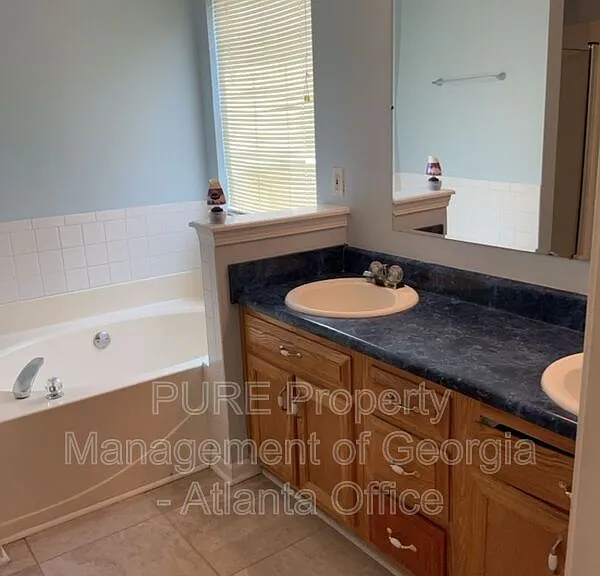 333 Summer Hill Cir — Photo 12