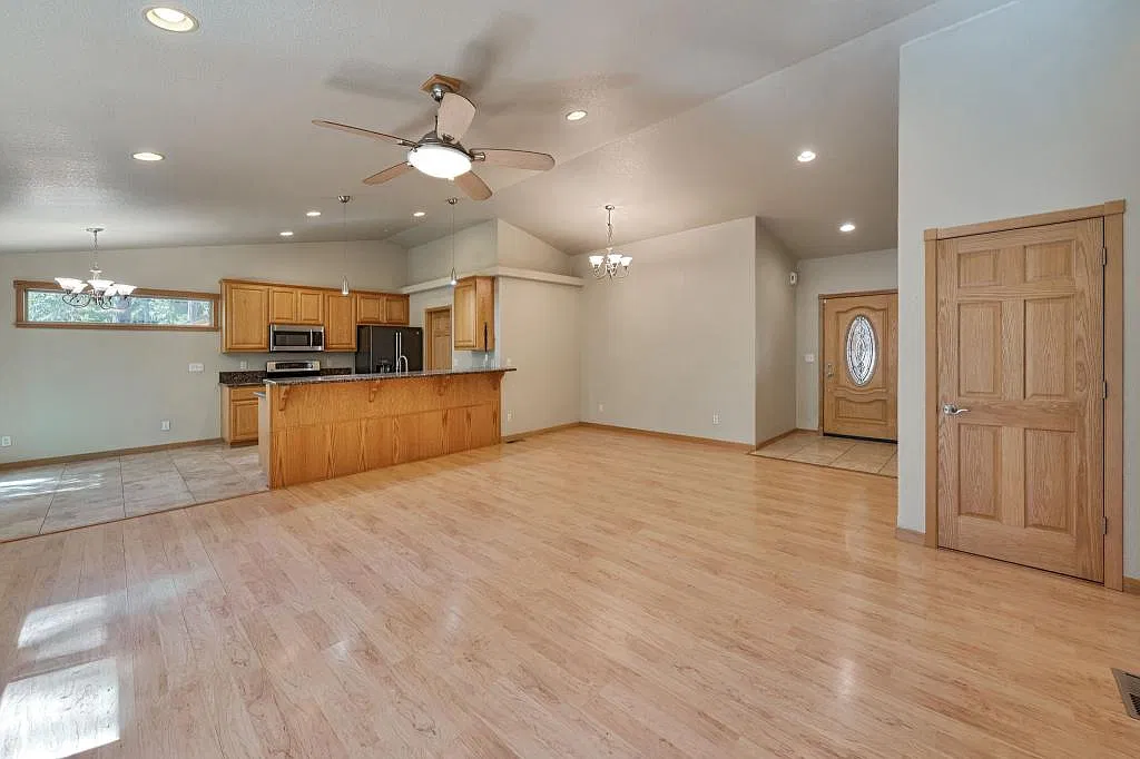 5430 Wisteria Rd — Photo 3