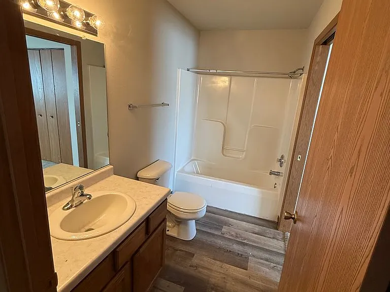 5734 Gables Dr — Photo 9
