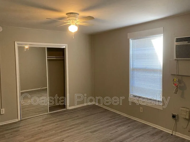 1 bed, 1.0 bath, 700 sqft, $1,250 — Photo 3