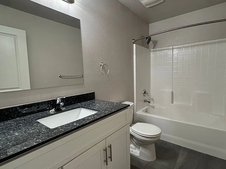 115 Berkeley St — Photo 8