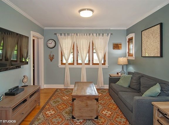 2nd image of 1035 Ferdinand Ave