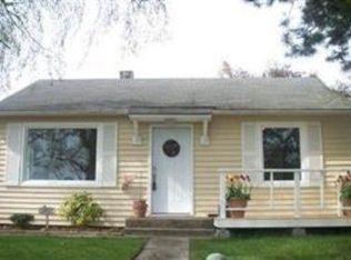 10111 33rd Ave SW, Seattle, WA 98146