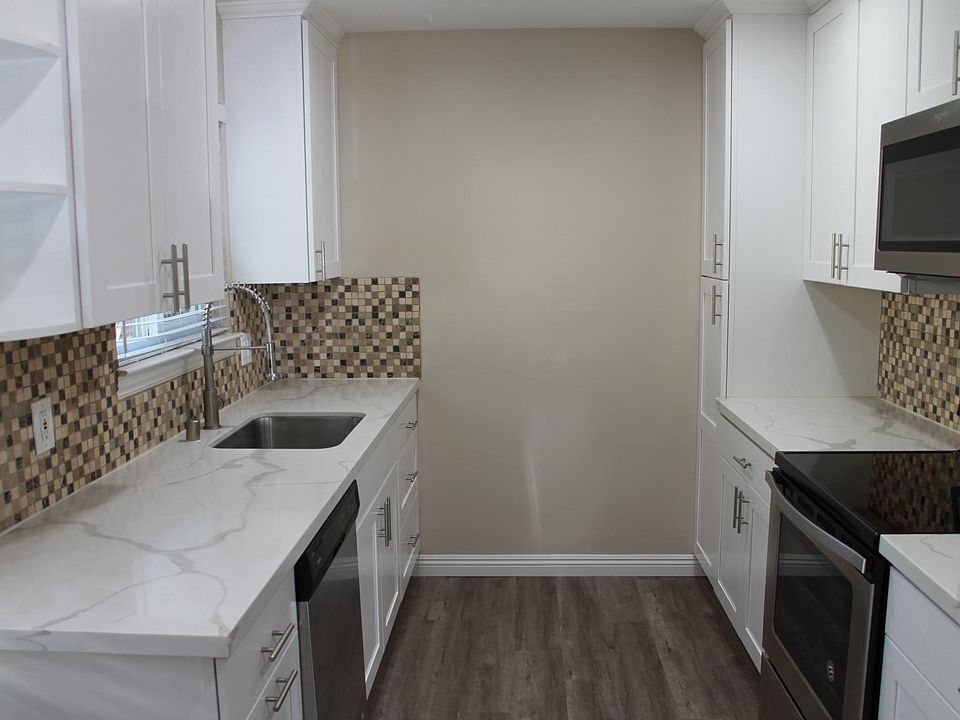 1st image of 160 Carlton Ave APT 1
