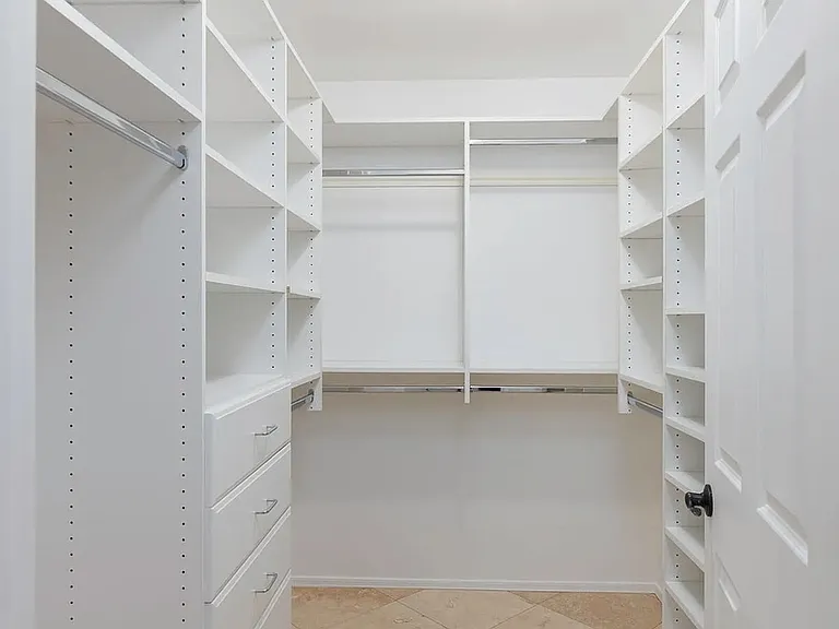 1059 E Broadmor Dr — Photo 12