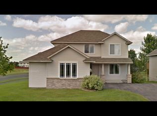 2803 18th Ave E, Shakopee, MN 55379
