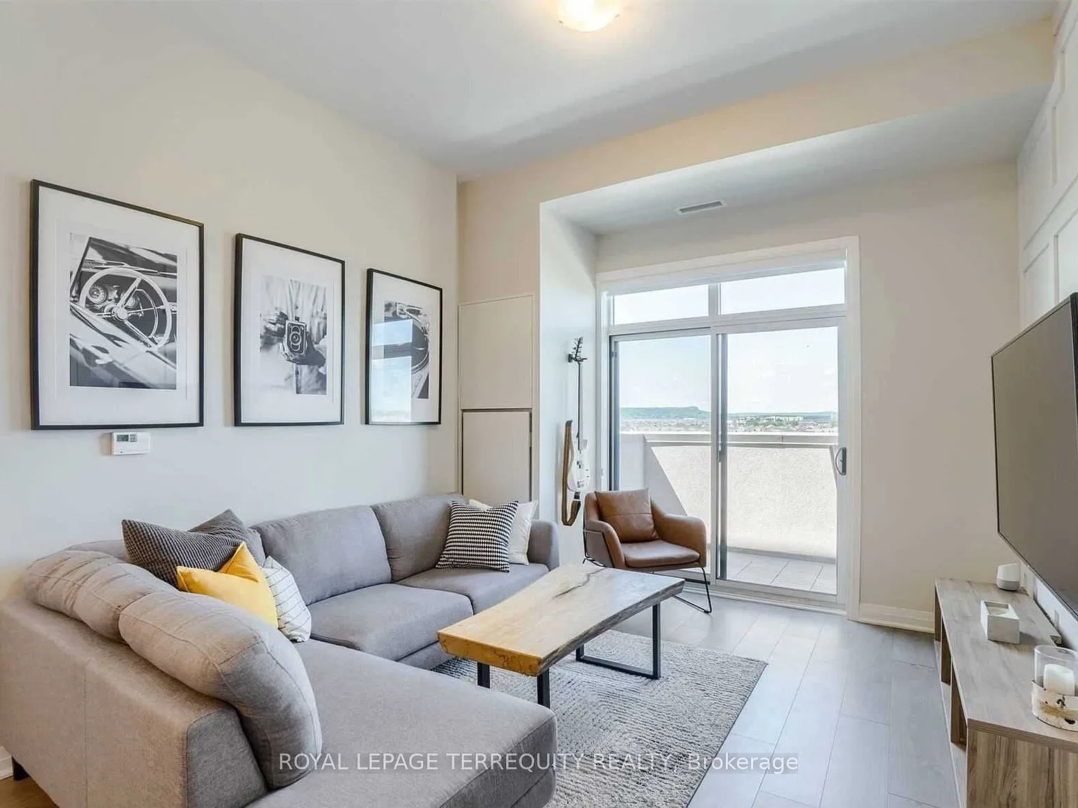 2 bed, $2,800 — Photo 2