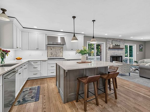 5th image of 7 McCarthy Cir
