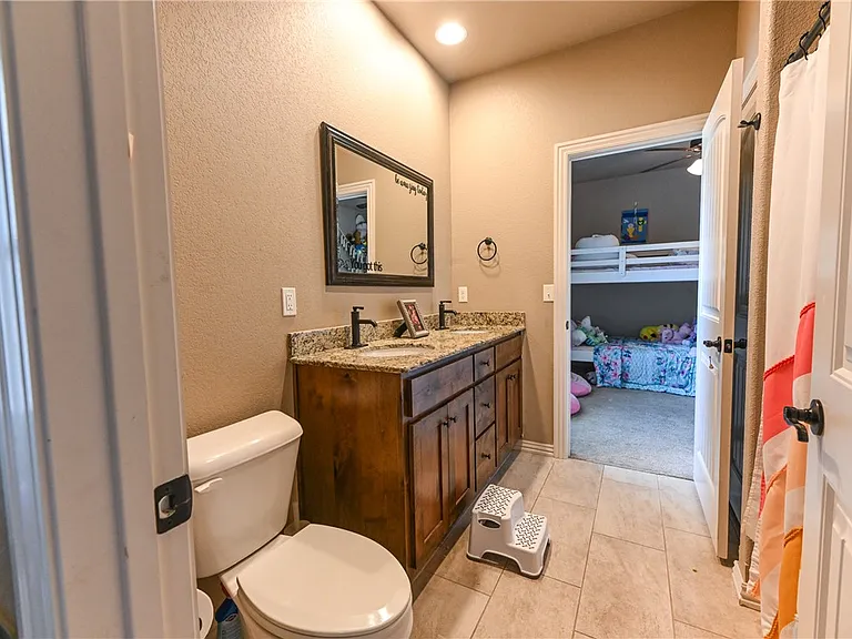 5824 W Persimmon St — Photo 15