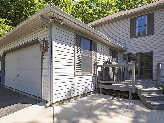 5th image of 856 Briar Hill Dr