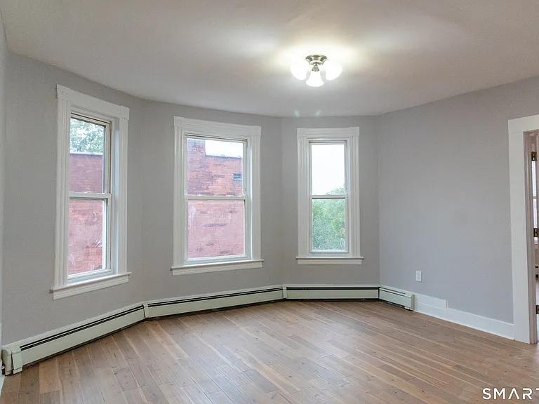 27-29 York St #2 — Photo 9