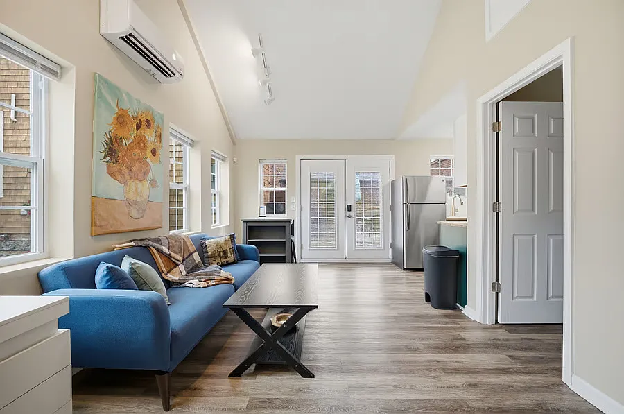 1 bed, 650 sqft, $2,600 — Photo 2