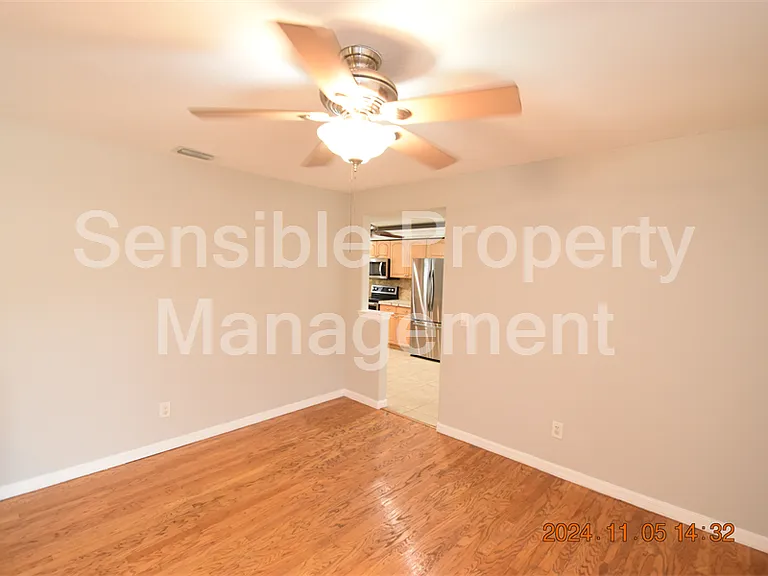 3827 Frostwood Ct — Photo 11