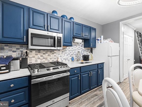 3rd image of 2032 S Beechwood St