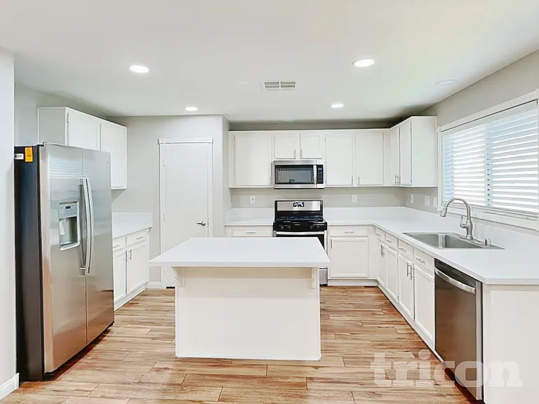 102 Health Aster Ct — Photo 4
