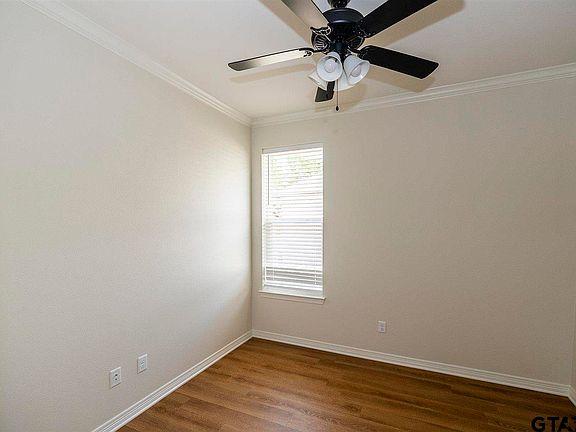 5th image of 1727 Alamo Xing