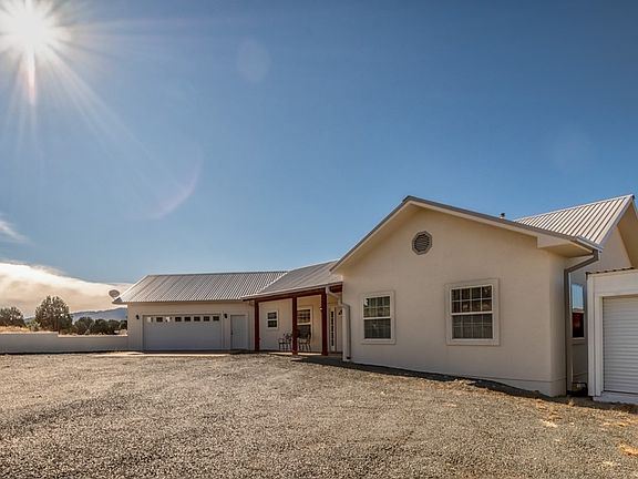 2nd image of 205 Jericho Ln